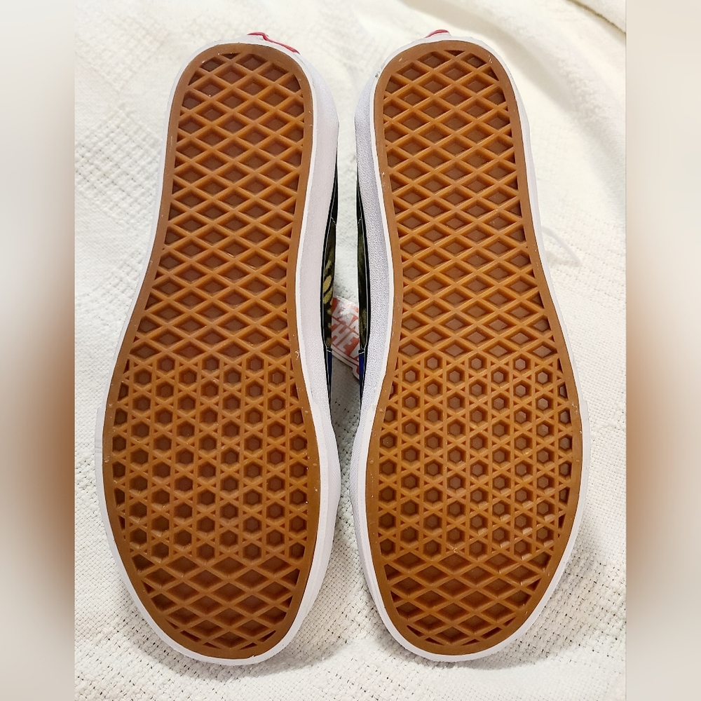 Vans - Picture 6 of 6